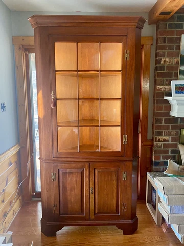 Henkel Harris Cherry 12 Pane Cirner Cabinet Cover