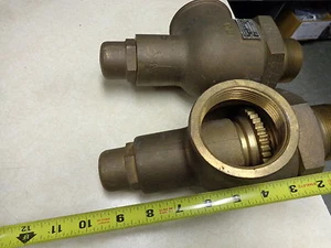 Safety Relief Valve, 10 psi, 2 x 2-1/2 npt bronze Lunkenheimer Fig 1045, unused - Picture 1 of 4
