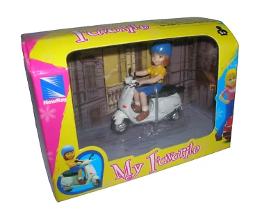 NewRay My Favorite Vespa 125 ET4 Baujahr 1996 weiß mit Fahrerin Art. 19985 - Bild 1 von 2