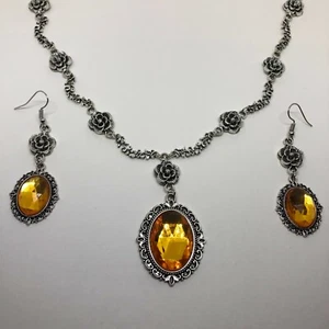 ESTILO VICTORIANO FILIGRANA BUCLE ROSA FLOR amarillo PLATEADO COLLAR conjunto LR - Imagen 1 de 12