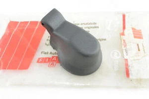 COPERCHIO CAPPUCCIO BRACCIO TERGICRISTALLO PARABREZZA FIAT REGATA - FIAT 5888221 - Imagen 1 de 4