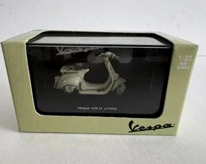 Vespa New-Ray 125 U Model 1953 Scooter Diecast Model Toy Collectible Vehicle New - Picture 1 of 3