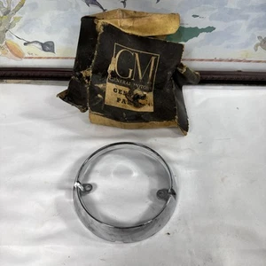NOS 1954 Pontiac Grille Emblem 517546 - Bild 1 von 7