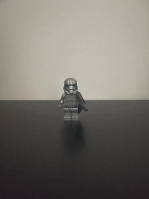 LEGO Star Wars Capitana Phasma Minifigura sw0684 75103 Transportador Primer Orden Foto 1 de 3