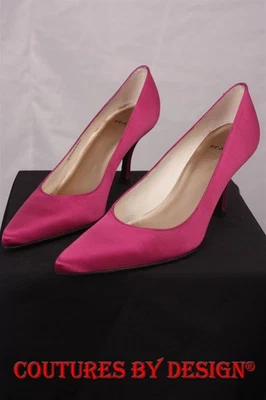 Zapatos de tacón St John Knits magenta satinado de 3 pulgadas talla 7,5 nuevos en caja precio de venta sugerido por el fabricante 320 USD Foto 1 de 4