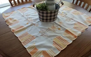 FALL COLORS ON AN EMBROIDERED TABLE CLOTH 24 X 24 PERFECT - Picture 1 of 4