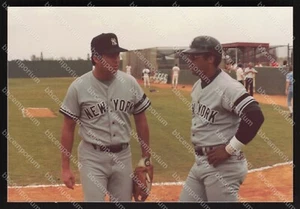 Reggie Jackson Bobby Murcer Baseball 3.5" x 5" Original 1981 Type 1 Photo H589 - Picture 1 of 2