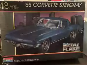 Monogram 2613 '65 Corvette Stingray 1/8 - Picture 1 of 1