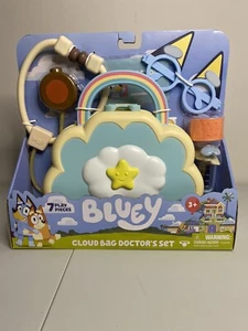 Bluey Cloud Tasche Ärzte Set enthält 7 Spielteile Alter 3+ - Elch Spielzeug Brandneu - Bild 1 von 10