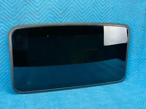 Vidrio corredizo techo corredizo Lexus LS400 1995-2000 FABRICANTE DE EQUIPOS ORIGINALES - Imagen 1 de 4