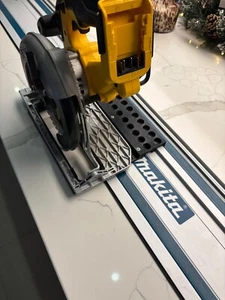 DEWALT Saw DCS391 / DCS565 Adaptor base / skid plate for  for Makita Guide rail - Picture 1 of 15