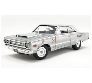 1:18 Scale 1967 Plymouth Belvedere Lightweight – Silver Bullet - Picture 1 of 2