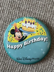 NUOVO Disney WDW "Buon Birthday Button Walt Disney World Topolino Spilla 3" Cake Party - Foto 1 di 4