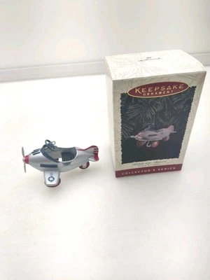 Hallmark KEEPSAKE Ornamento Coche Infantil Clásicos MURRAY Avión Coleccionista F81 Foto 1 de 3