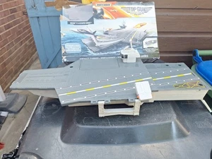 MATCHBOX TOP GUN MAVERICK AIRCRAFT CARRIER BOXED - Picture 1 of 16