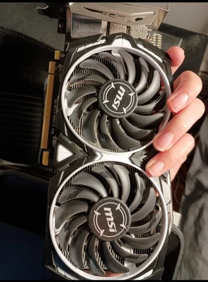 Tarjetas gráficas MSI Radeon RX 570 4 GB GDDR5 (RX 570 ARMOR 4G OC) Foto 1 de 3