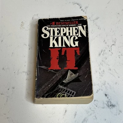 Stephen King IT 1986 Paperback 1st Edition Signet  Foto 1 de 4