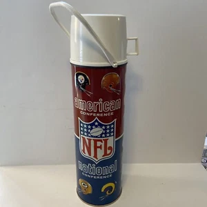 Termo metálico de la Conferencia Nacional Americana de la NFL 1976 cascos de fútbol americano vintage LG - Imagen 1 de 22