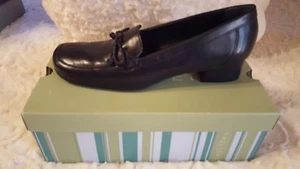 Women's "TROTTERS" Alissa Black Leather Slip On Shoe Size 8.5 S T2632-001 - Picture 1 of 4