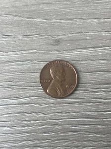 1963 lincoln penny Coin One Cent Piece Auctions Bargains Deals Sales Money Buys - Picture 1 of 2