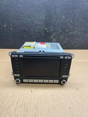 2005 to 2011 Volkswagen Passat Jetta Radio CD Player Screen Navigation U5922 DG - Image 1 of 4