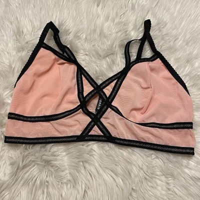 Torrid 2 Bralette Rosa Inalámbrico Pullover Recorte Elástico Foto 1 de 4