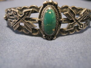 Fred Harvey Era Navajo Sterling Green Turquoise Crossed Arrow Cuff Bracelet