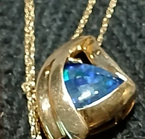 10k Yellow Gold Mosaic Black Opal pendant and chain pro-polished - Picture 1 of 12