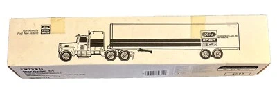 1993 ERTL Ford New Holland Cab w/ Trailer 1:64 Die-Cast Metal Replica #315 (New) - Image 1 of 4