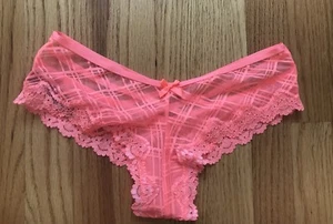 New Victoria’s Secret Cheeky All Over Lace S - Picture 1 of 5