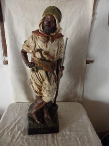 Joseph LE GULUCHE (1849-1915) Kabylischer Krieger Terrakotta polychrom - 75 cm hoch - Bild 1 von 12