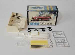 AMT Mini Jaguar XKE Model 1/43 Scale Mini Kit M789 79 VTG USA No Glue Required - Picture 1 of 24