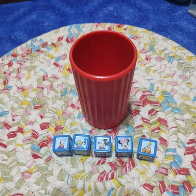Peças de reposição Yahtzee Jr Mickey Mouse 2007 – Copo de dados com 5 dados - Imagem 1 de 3