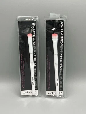 Lot of 2 | WET N WILD Small Eyeshadow Brush C785 - Image 1 of 4