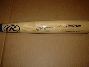 Andre Dawson Autographed Rawlings Big Stick , Bat Tube, COA, Ticket, & Picture - Imagen 1 de 5