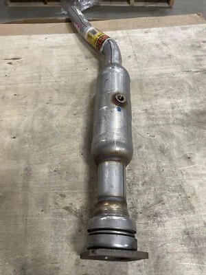 Convertidor catalítico Walker 54506 sedán trasero para Chrysler Sebring Dodge Stratus Foto 1 de 4