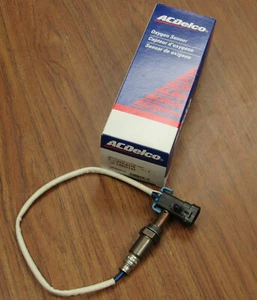 New Acdelco GM OEM 213-4116 12607145 Oxygen Sensor - Picture 1 of 1