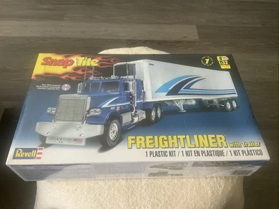 Revell "Snap Tite"  1:32 Freightliner with Trailer Model Kit Sealed Inside!  - Image 1 of 4