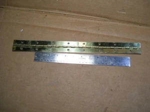 DURCHGEHENDES KLAVIERSCHARNIER MESSING PLATTIERT STAHL 1-1/2 ZOLL X 16-1/2 ZOLL LANG MIT LÖCHERN 0069 - Bild 1 von 4