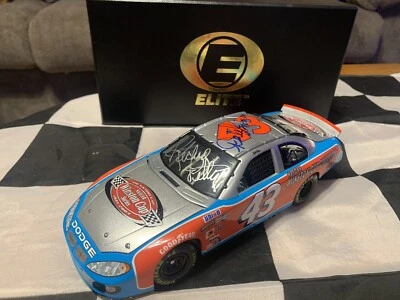 Richard Petty & Dale Inman 2003 doble firmado Winston Cup Victory Lap 1/24 Foto 1 de 4