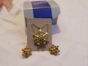 Conjunto de collar colgante y pendientes de copo de nieve Avon de colección 1990 - Imagen 1 de 4
