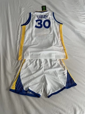 Camiseta y pantalones cortos de baloncesto Golden States Warriors Curry #30 blanca y azul juvenil Foto 1 de 4