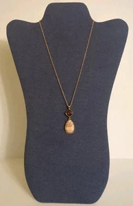 AVON Autumn Romance Pendant Necklace Sparkling Faceted Faux Stones Red - Picture 1 of 3
