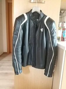 Giacca moto Rev'it tg. 52 pelle nera usata ottime condizioni - Foto 1 di 14