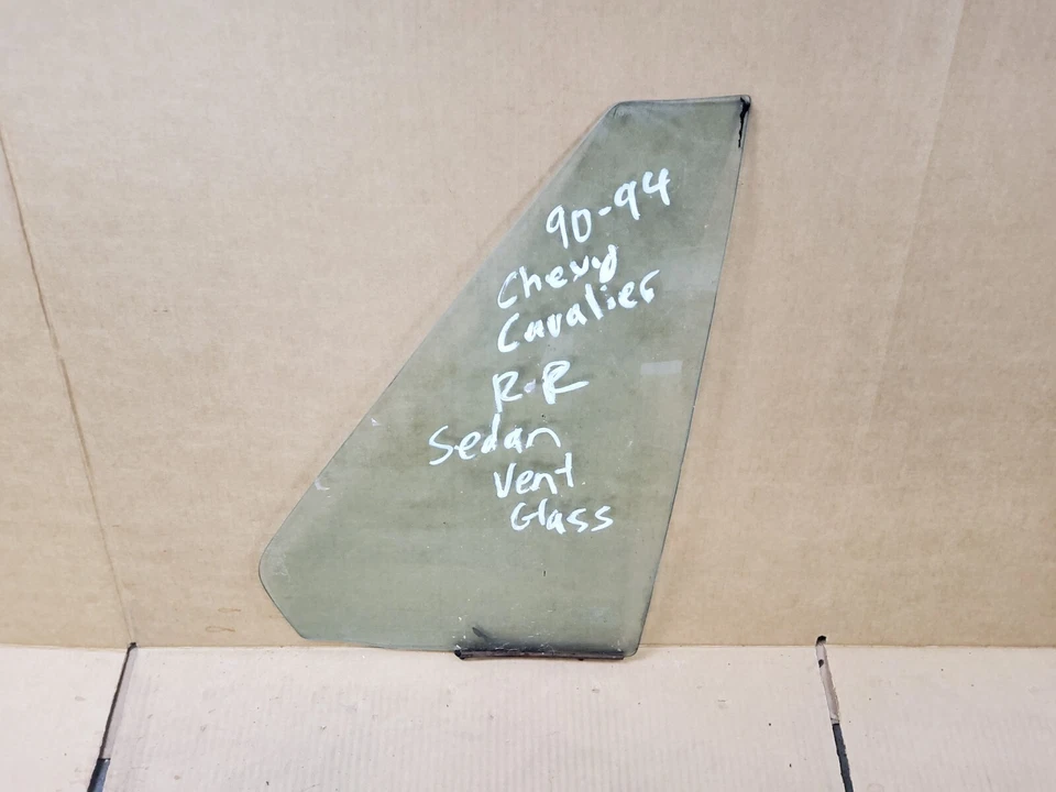 Chevrolet Chevy Cavalier 1990-1994 sedán pasajero ventana de ventilación trasera derecha vidrio Foto 1 de 1