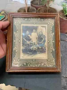 Vintage Black & White Photograph Of India Gamily Cabinet Photo Floral Framed - Picture 1 of 6