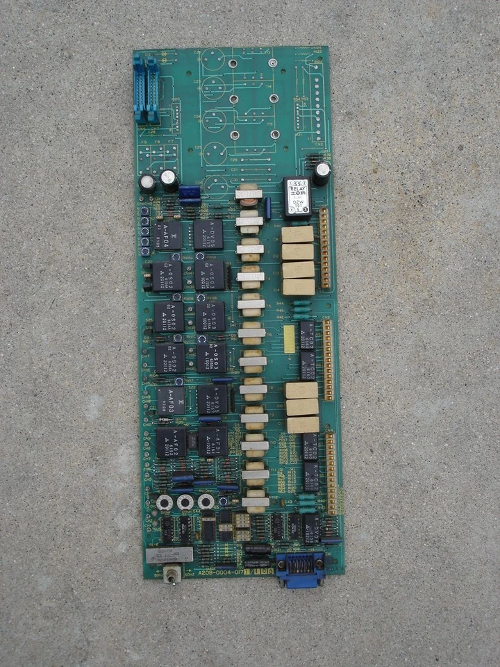 PLACA SUPERIOR FANUC SERVO DRIVE A20B-0004-0171 Foto 1 de 1