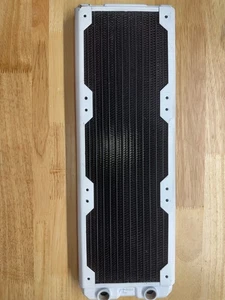 Hardware Labs Black Ice Nemesis 360GTS Grzejnik - Biały - Zdjęcie 1 z 4