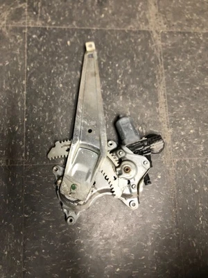 Regulador ventana trasera izquierda Toyota Corolla 2014-19 Foto 1 de 4