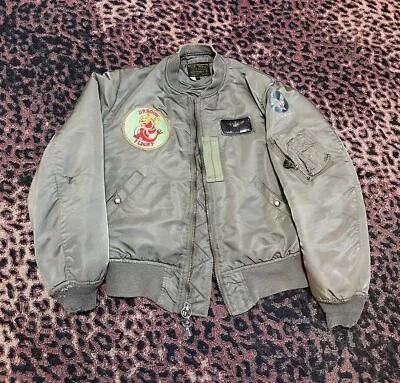 Vintage 90s Avirex Dragon 8 Flight Korean War MA-1 Olive Bomber Jacket Medium M - Image 1 of 4